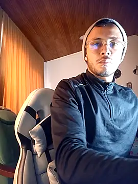 sebastian_horny webcam