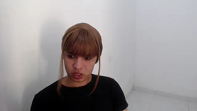 estefania224 webcam