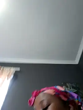 SWEETDOLLY29XX live cam