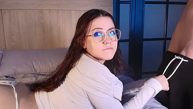 Daphne_and_Roger_ webcam
