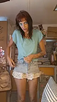 whitetrashdirtyslut webcam