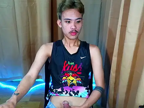 UrasianCummer02 webcam