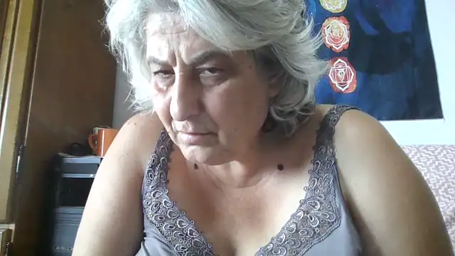 ExquisiteMature webcam