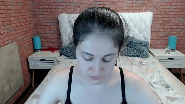 Holliy_Cooper webcam