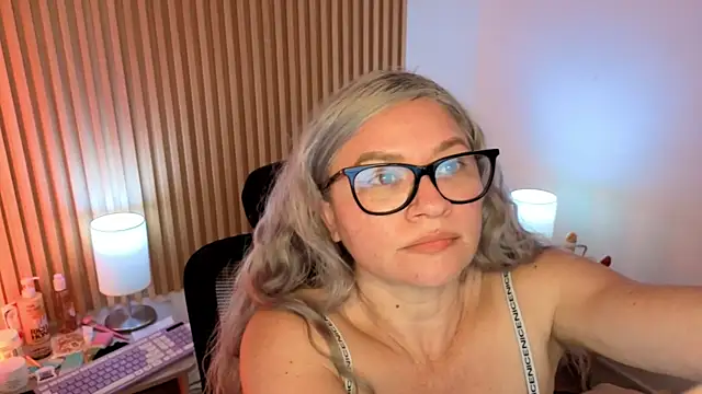 MarianL0ve webcam