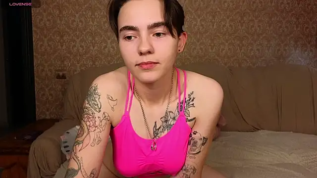 yourfav0ritegirls webcam