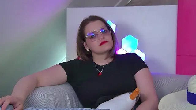 AlexaAvery webcam
