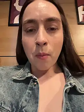 Holly_Play