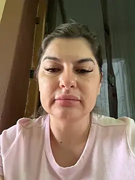 evaxxxcurvyxxx - Evaxxxcurvyxxx's free webcam - UK Sex Cams