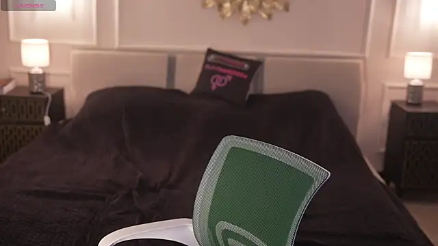 Luna_secretgirl webcam