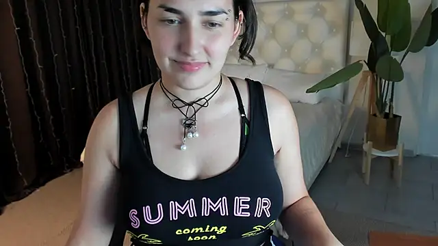 ceceliajohnson (F young) - Kiss you in head