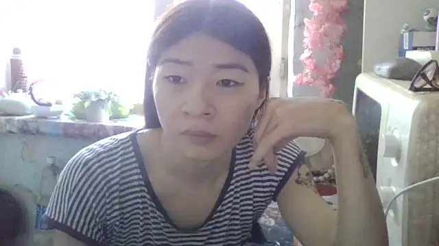 CarlyJoy live cam on StripChat