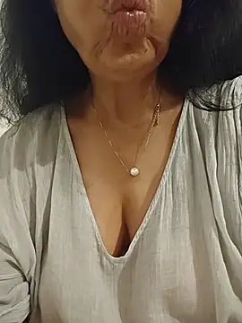 NakedMILFx webcam