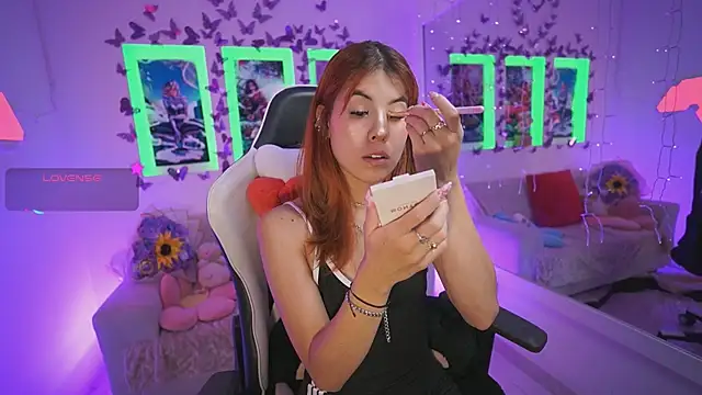 DahliaGrey webcam