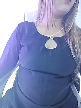 LoveLy-Soneya webcam