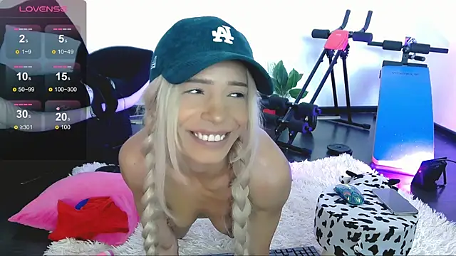 SarahRaynex webcam