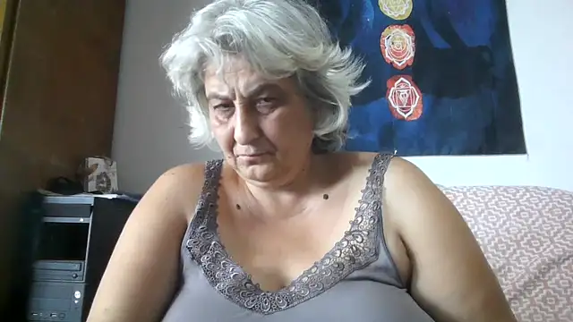 ExquisiteMature webcam