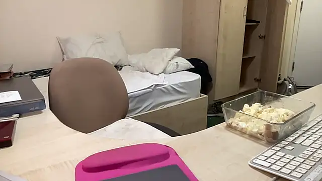 coach-karl live cam