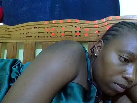 Roseroca33 live cam