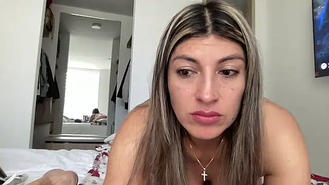 LunaBeya live cam