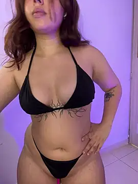 lia_foxxy71 live cam