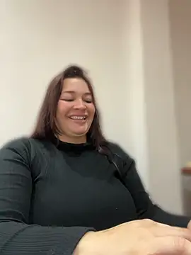 sarahreyess_11 live cam