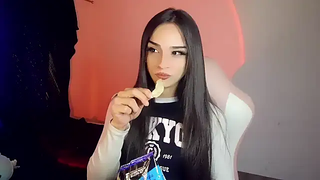 Dollbehavior_ webcam