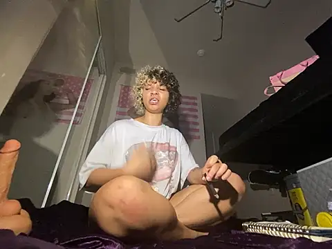 Creolegirl19 webcam