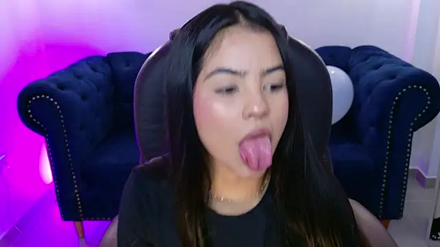 layla_breezee - Layla_Breezee's free webcam - UK Sex Cams