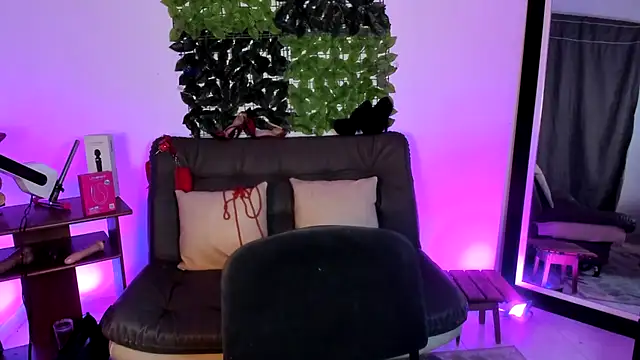 AndreaKinky webcam