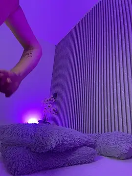 SOPHICOLLINS webcam