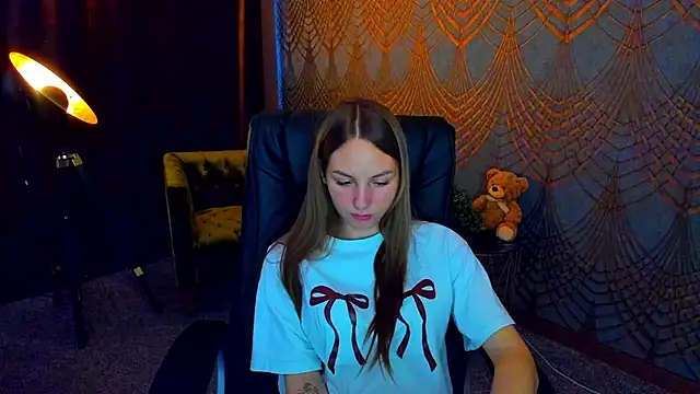 MilaAddams webcam