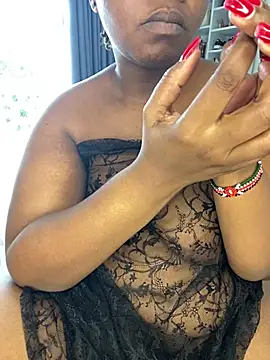 BIGMAMA011 webcam