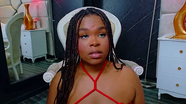 EbonyHenner webcam