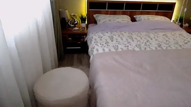 sensualEmilia webcam