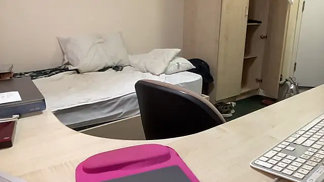coach-karl live cam