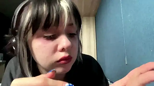 AueshaSimon live cam