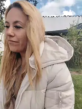 Angeel_white25