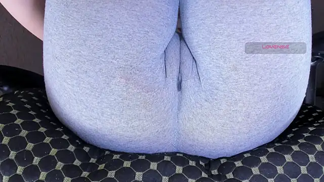 Cameltoe_squirt_inPants webcam