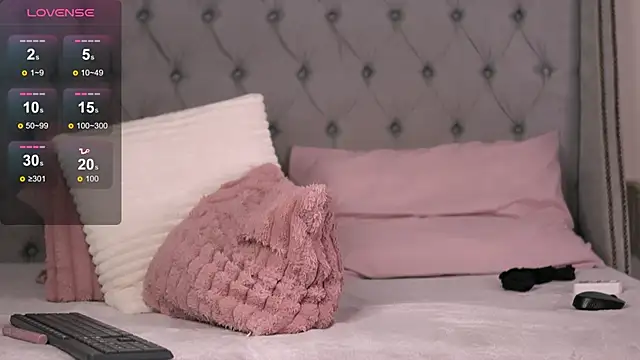 RebeccaRese webcam