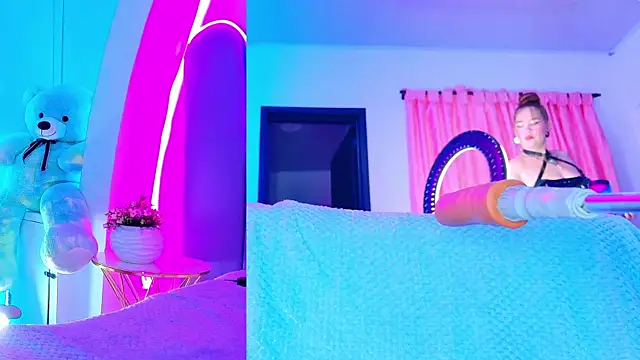NathaxaLeans webcam