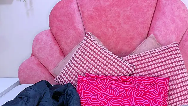 myapril__ - MyApril__'s free webcam - UK Sex Cams