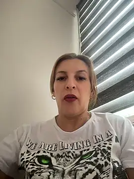 Hot-Milf4U webcam