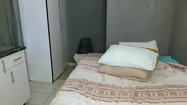 Lillyan_N webcam