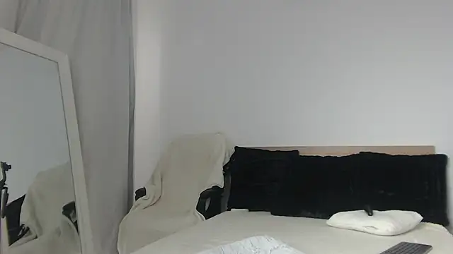 Layla23a webcam