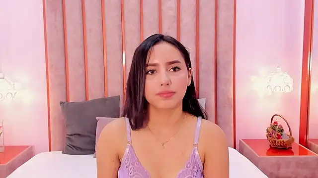 Zoe_Monrow webcam
