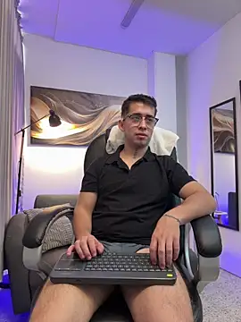 Tommas_Jhonson webcam