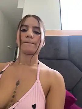 ViankaRose webcam