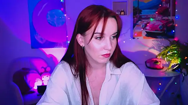LolaFyre webcam