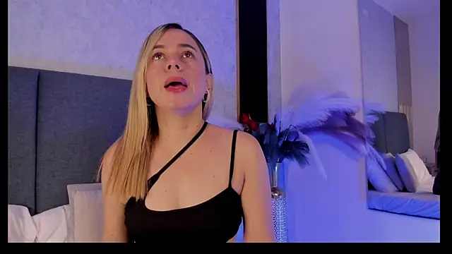 Roxxyfiore webcam